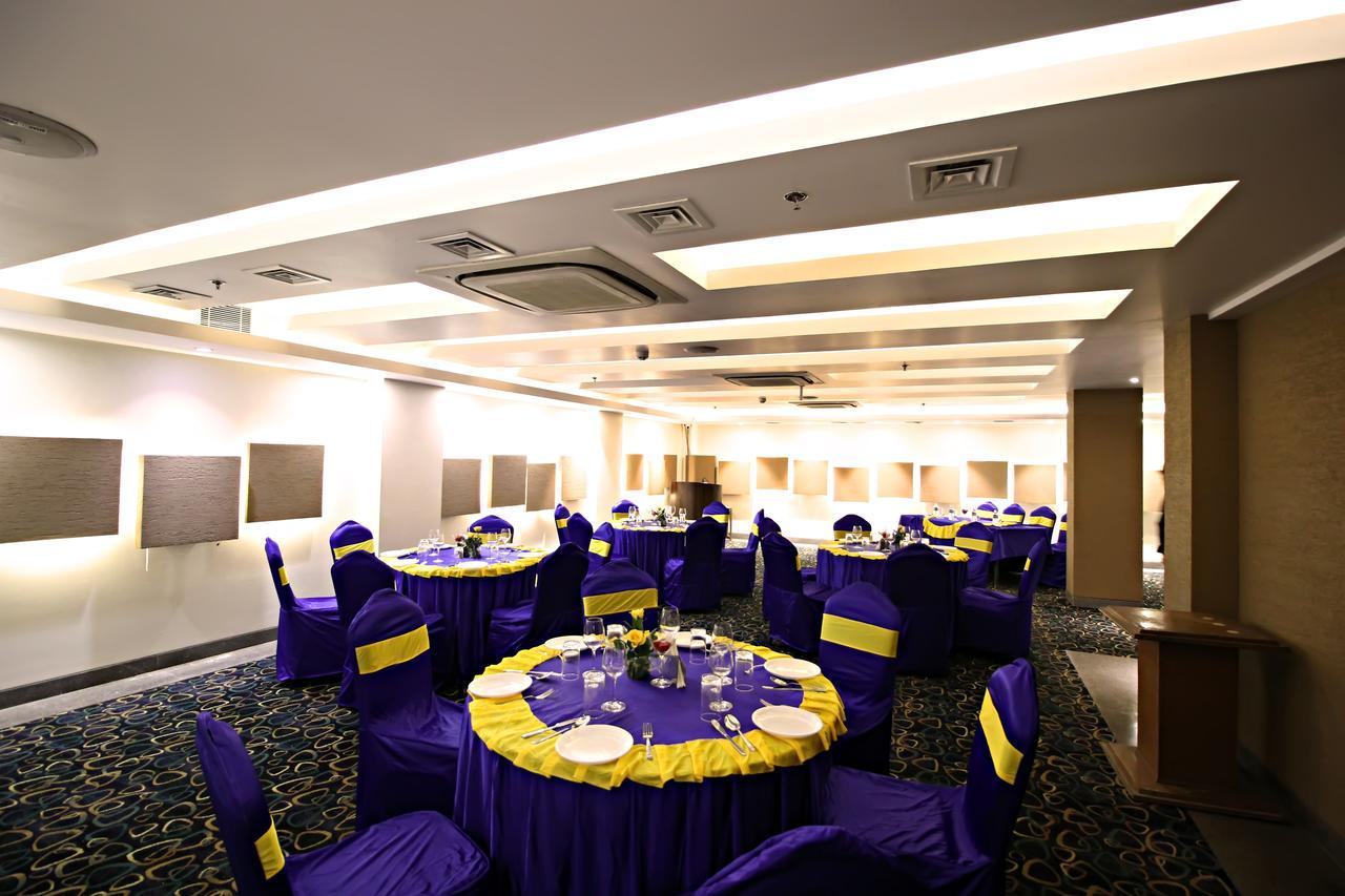 Aravali Clarks Inn Alwar Exterior foto